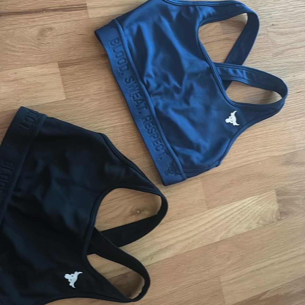 Under Armour Rock sports bras like new